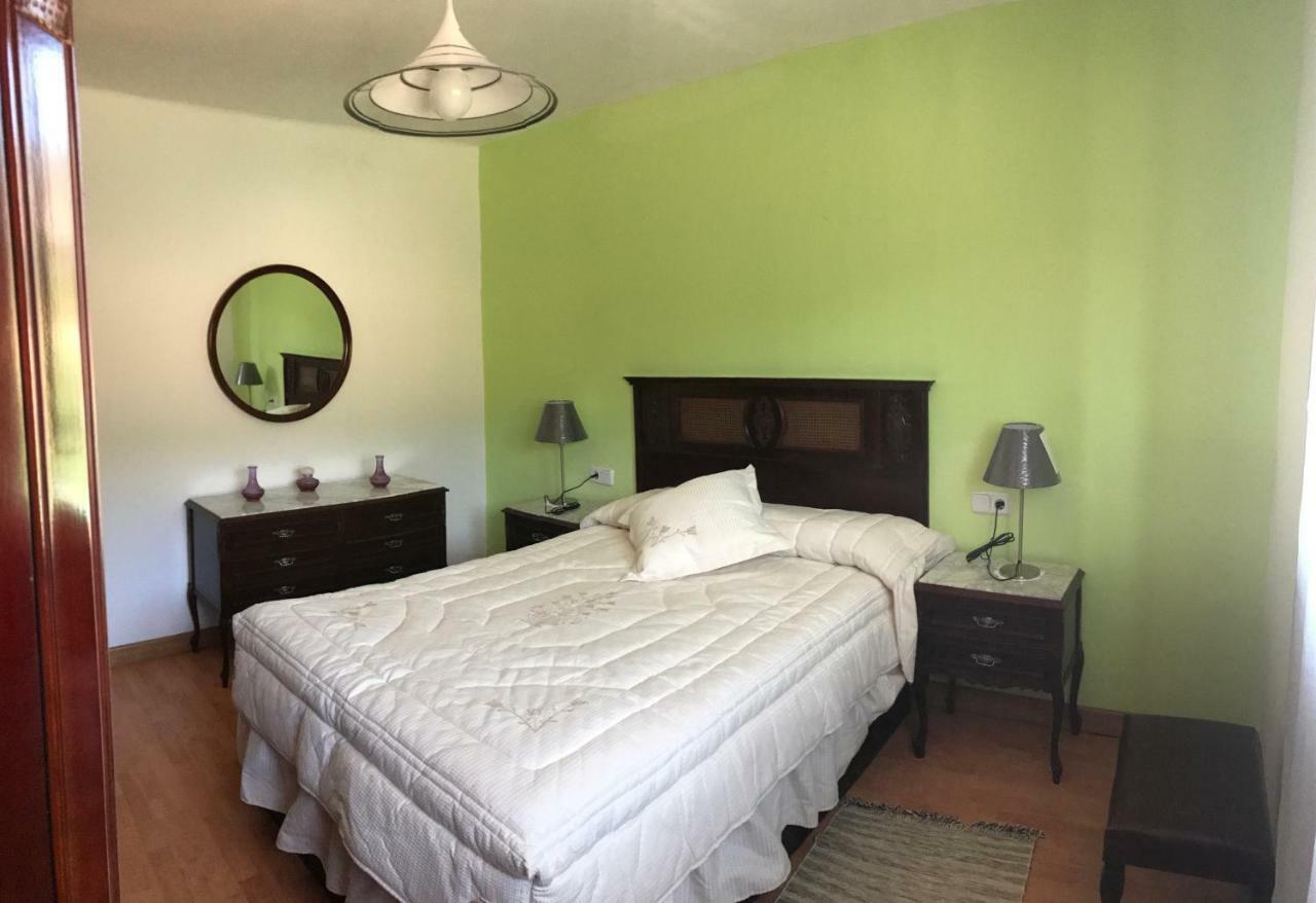 Casa De Pueblo Con Merendero Alquilable Opcionalmente Casarejos Exterior foto