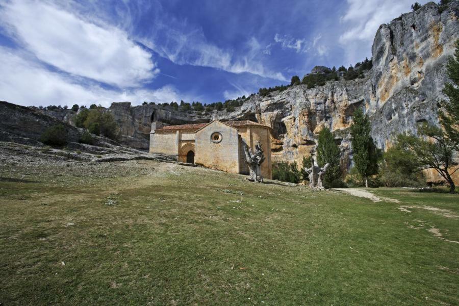 Casa De Pueblo Con Merendero Alquilable Opcionalmente Casarejos Exterior foto