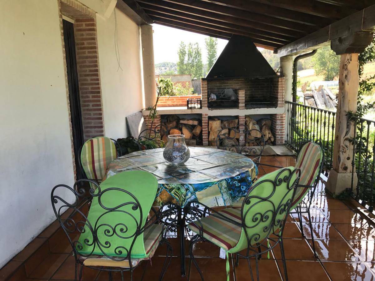 Casa De Pueblo Con Merendero Alquilable Opcionalmente Casarejos Exterior foto